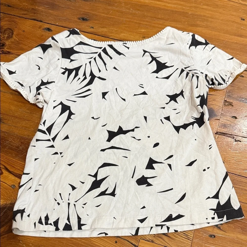 Ann Taylor Black and White Leaf Print Blouse Size Large L 100% cotton - Picture 1 of 7